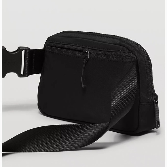 Lululemon Everywhere Belt Bag OS no limits white multi color tie dye - Picture 4 of 6